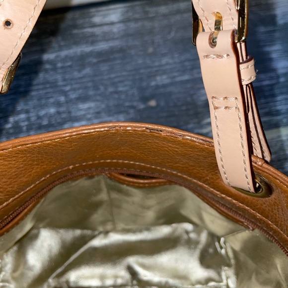 Michael Kors leather shoulder handbag tote. Used. - Picture 12 of 14